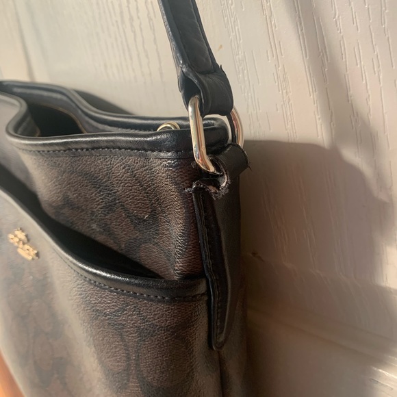 Coach medium sized brown crossbody bag - Picture 3 of 7